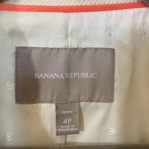 Banana Republic Cream color jacket, silver zipper, zipper sleeve - Picture 4 of 5